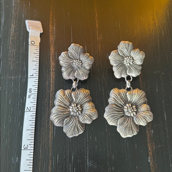 Buccellati Gardenia Flower Drop Earrings – Sterling Silver Floral Vintage Style - Picture 4 of 7